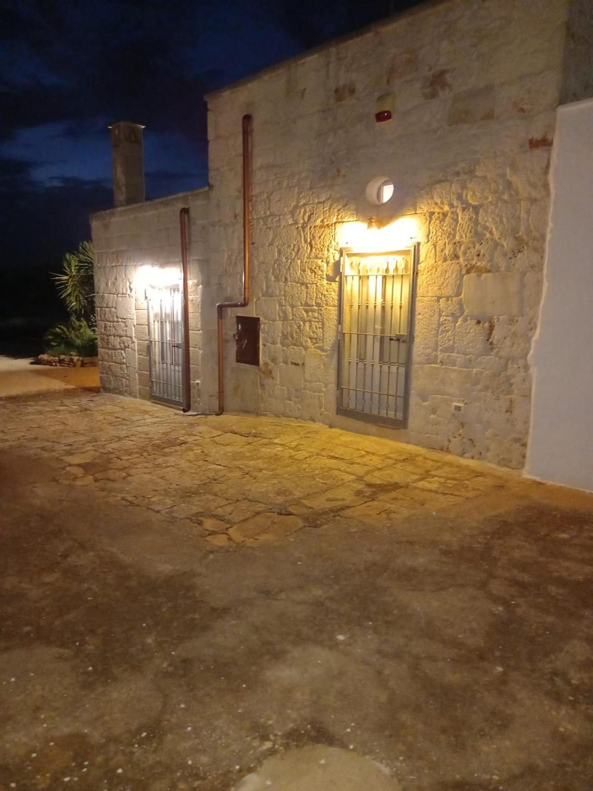 הוילה אוסטוני Casina Tra Gli Ulivi מראה חיצוני תמונה